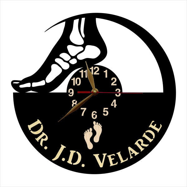 personalized-podiatry-doctor-Foot-Care-clinic-decor-clock