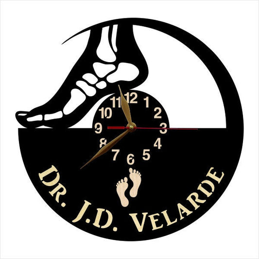 personalized-podiatry-doctor-Foot-Care-clinic-decor-clock